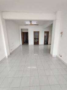 Condominium For Rent in Mount Karunmas