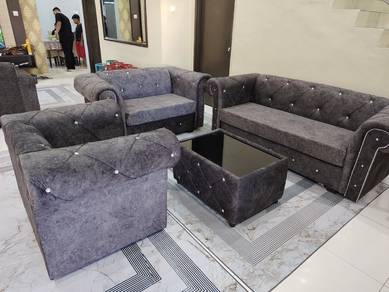 sofa chesterfield sekali meja kopi 