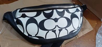 coach sling / warren belt bag