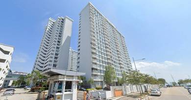 Condominium For Sale in Summer Place