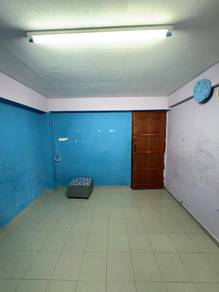 Flat For Rent in Kampung Melayu