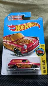 Hotwheels 69' volkswagen squareback not Tomica