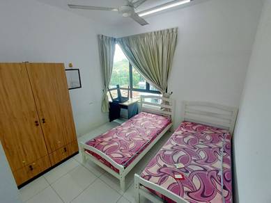 Room in Ayer Keroh, MLK