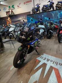 Yamaha R15