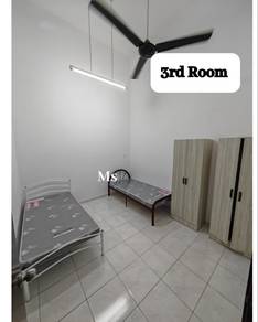 Room in Durian Tunggal, MLK