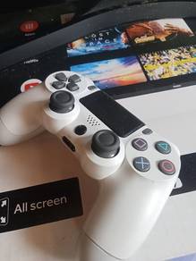 PS4 controller 