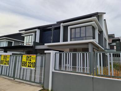 Semi-Detached House For Sale in Sungai Buloh,SGR