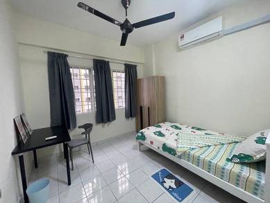 Room in Mutiara Damansara, SGR