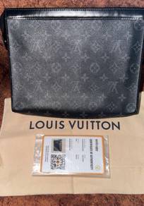 clutch bag