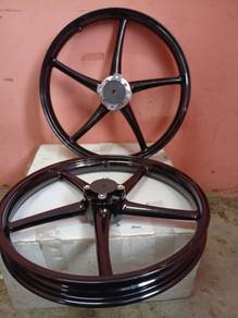 Y15 Custom Rim