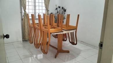 Used dining table with 6 chairs