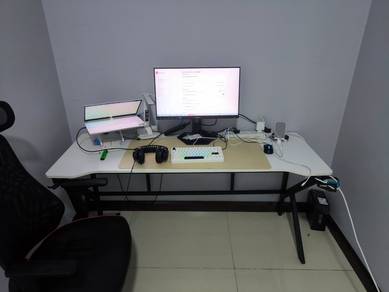 Computer Gaming Carbon Table