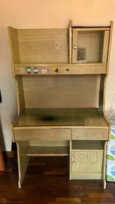 Pre loved study desk