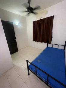 Room in Puchong, SGR