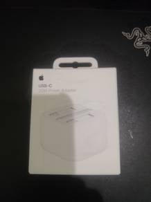 usb c 20 w adapter