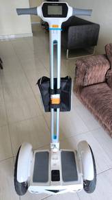 Airwheel For sale: Near-new Airwheel S3