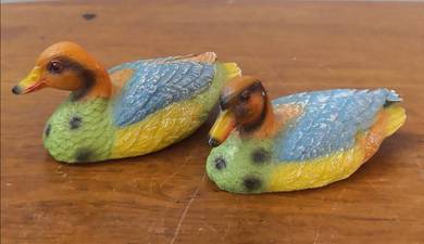 Duck figurine 2