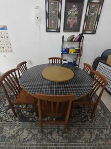 Meja makan 6 kerusi