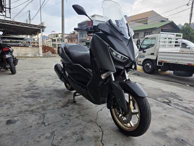 Yamaha XMAX