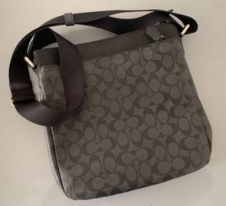 Letgo Coach Sling Bag Men Original