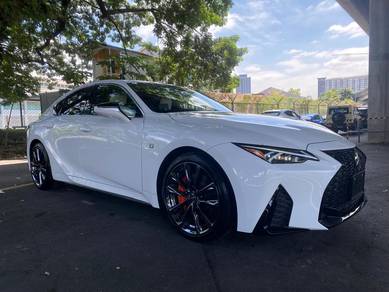 Lexus IS 300 F-SPORT in Cheras, SGR