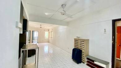 Apartment For Sale in saujana apartment