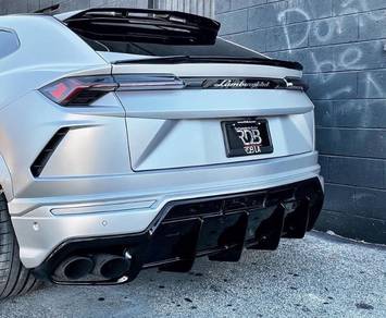 Lamborghini Urus 1016 Carbon Rear Diffuser Bodykit