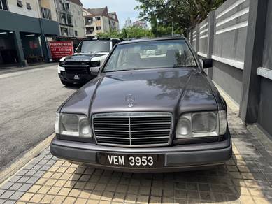 Mercedes Benz 220E in Segambut, KUL
