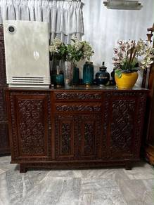 antique carved display