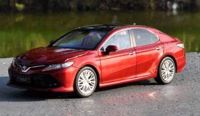 1:18 Toyota Camry 2018 Dealer Edition (Red)