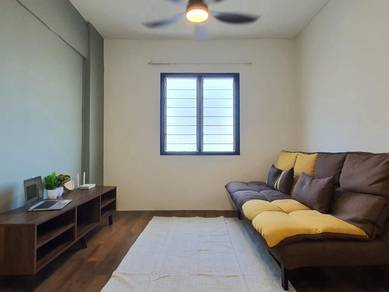 Apartment For Sale in Jelutong Park