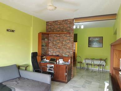 Condominium For Sale in Emerald Hill Condominium
