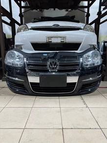 Golf MK5 Front Nose Cut Head A