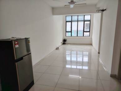 Service Residence For Rent in Centrestage Designer Suite