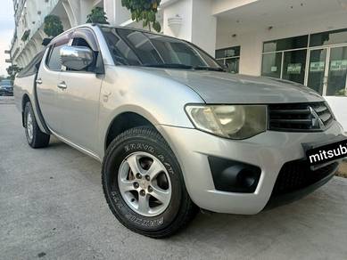 Mitsubishi Triton LITE in Old Klang Road, KUL