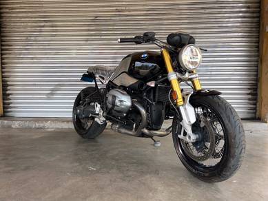 BMW R NINE T