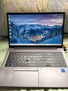 HP zbook firefly 15 g8 mobile workstation