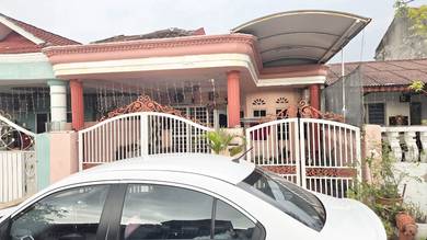 1.5-storey Terraced House For Sale in Klang,SGR