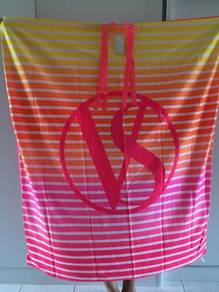 Victoria's Secret Bath Tower