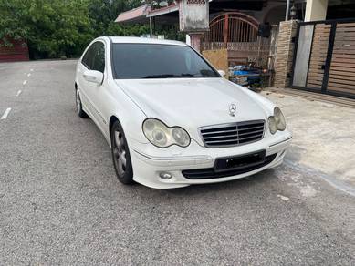 Mercedes Benz C230 230 AVANTGARDE SPORTS (CKD) in Nibong Tebal, PNG