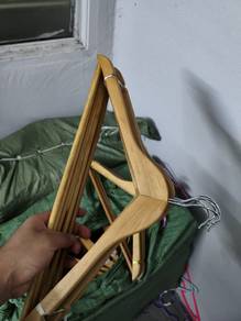 Hanger Kayu RM1 