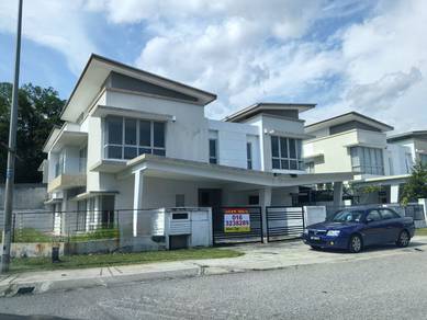 Semi-Detached House For Sale in Shah Alam,SGR