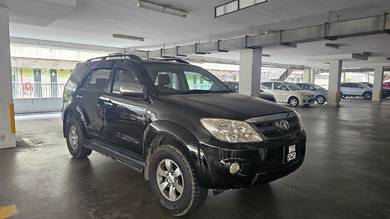 Toyota Fortuner V in Puchong, SGR