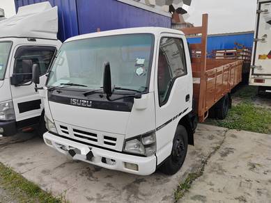 2012 Isuzu NPR66ULH 14.5ft Kargo 5000KG 1 owner
