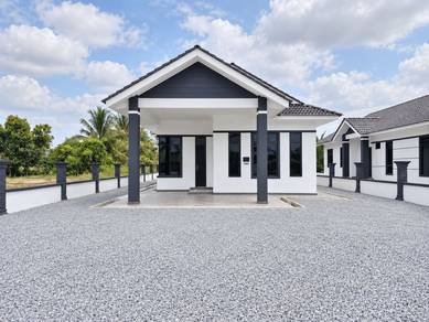 Bungalow House For Sale in Bachok,KTN