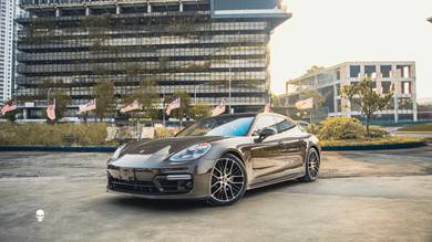 Porsche Panamera 4S in Jalan Kuching, KUL