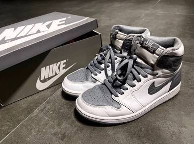 S > Nike Air Jordan 1 Retro High White Gray