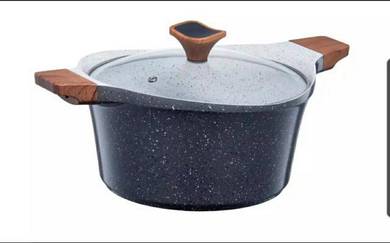 Chefology Swiss 24cm marble pot