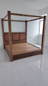 King Size Canopy BedFrame 
