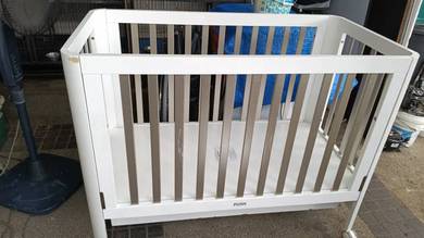 Funbies Baby Crib with Getha Baby Latex Mattress